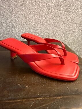 Red Square Toe Kitten Heel Thong Sandal heels - 7.5